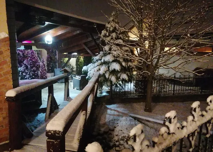 Castle Wellness & 3*